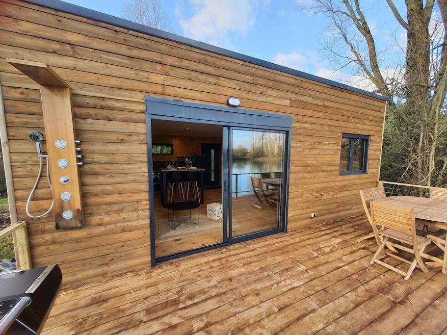 Chalet Les Pieds Dans L'Eau La Campagne A La Ville Saint-Doulchard Exterior photo